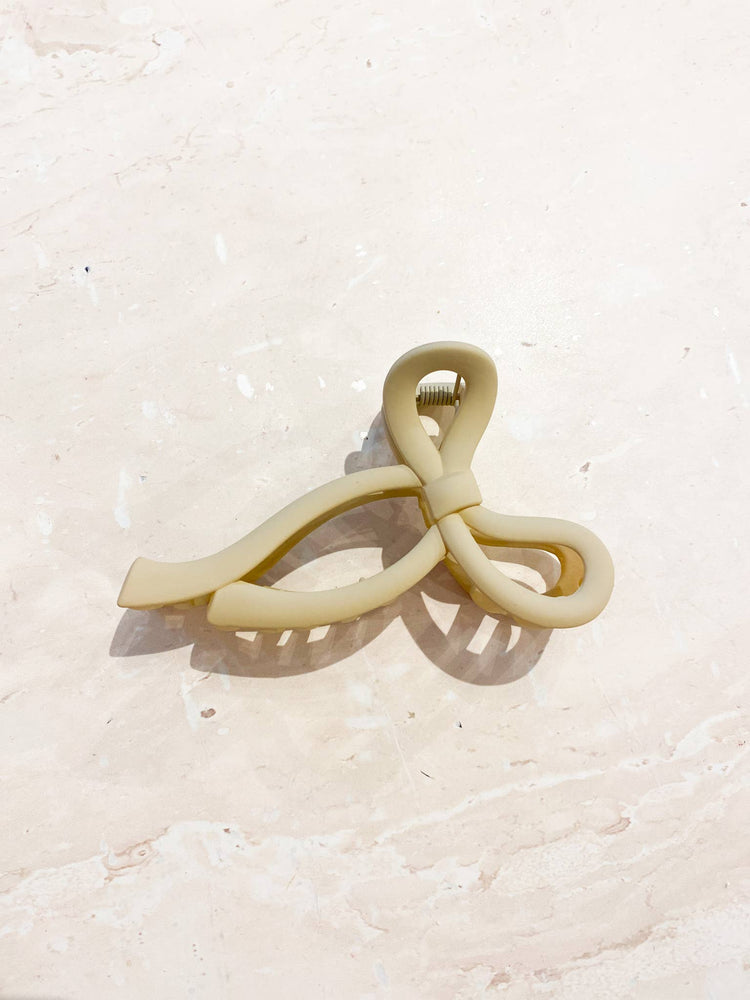 Romy Matte Bow Claw Clips