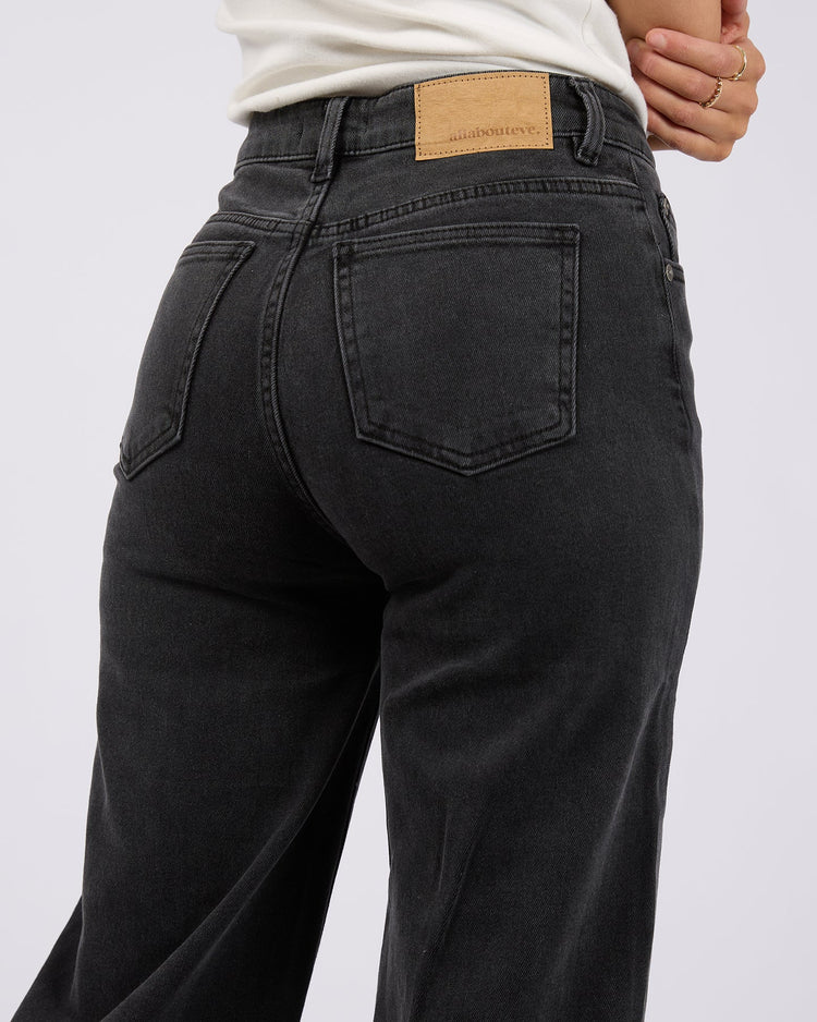 Jacqui Wide Leg Jean | Washed Black