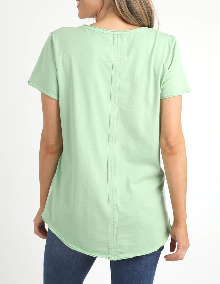 Vee Tee | Quiet Green